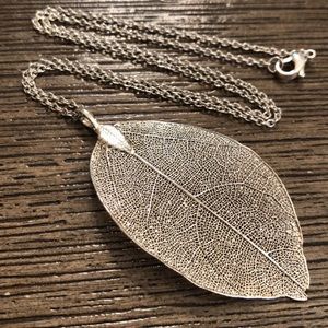 Milor Stainless Steel Chain & Silver Dipped Leaf